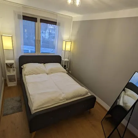 Bis Zu 6 Personen, Bahnhofs- & Zentrumsnah, Suedheide, Netflix Und Ps4 Celle Exterior foto