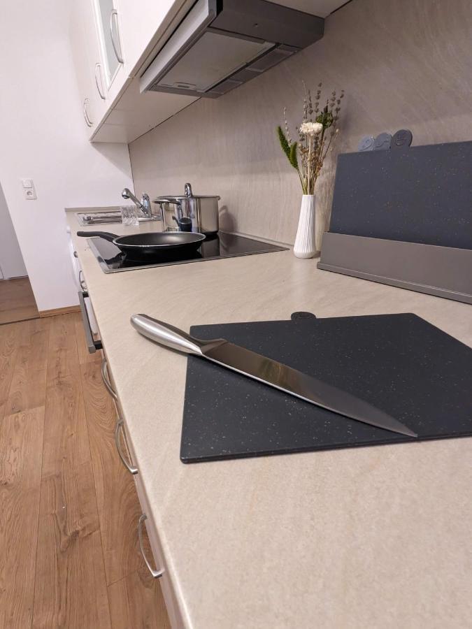 Bis Zu 6 Personen, Bahnhofs- & Zentrumsnah, Suedheide, Netflix Und Ps4 * Celle